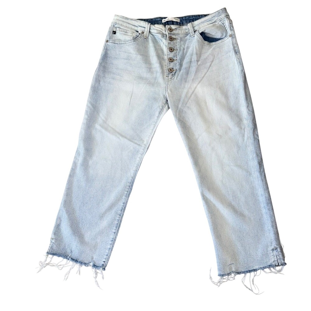 KanCan Maurices Womens‎ Light Wash Button Fly Raw Hem Straight Leg Jeans Size 32